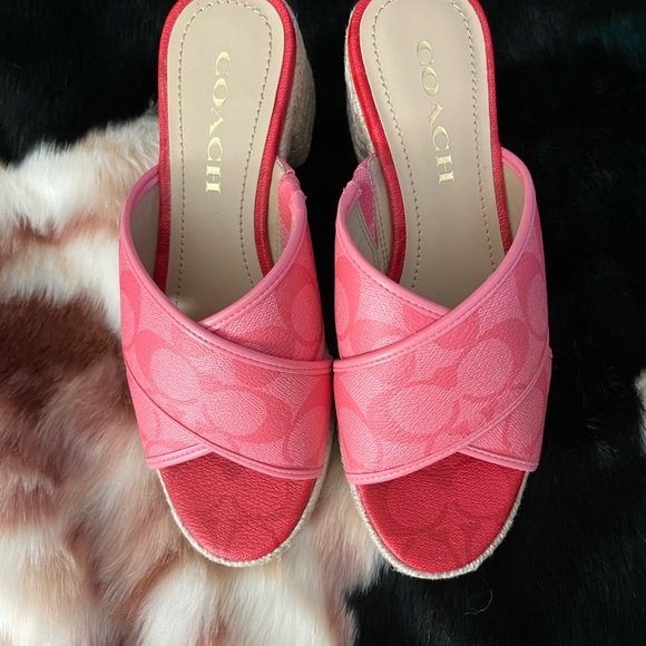NWT Pink Coach Sandals, Only tried on once - Picture 2 of 6